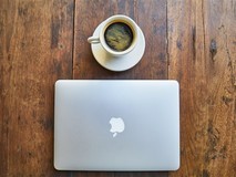 实习生离职归还苹果电脑 遭索赔近五千元引争议