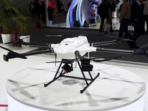 深圳无人机载货飞行量猛增57% 夜间配送新服务上线