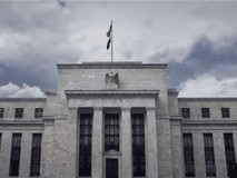 降息延迟满足?黄金机会几何?领峰贵金属深剖美联储内部鹰派博弈