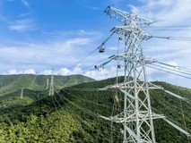 国家能源局:7月全社会用电量首破万亿千瓦时,绿色能源转型加速推进