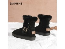 达芙妮毛绒靴114元抢