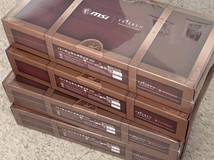 用户花1099美元下单一张显卡,意外收到四张价值超5000美元联名款