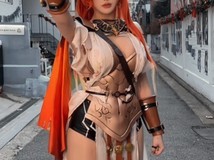 COS大神Yasal_170惊艳还原鸣潮奥古斯塔