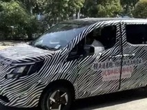 郑州日产NV200 PHEV路试曝光:经典方盒子MPV重生为轻越野插混车型