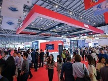 金融AI落地难?光合组织在金融展上给出了“第二选择”