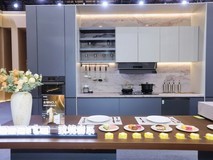 AI接管厨房家务!卡萨帝高端智慧厨房亮相上海厨卫展