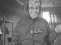 78岁网红奶奶离世:打破年龄偏见的游戏主播传奇