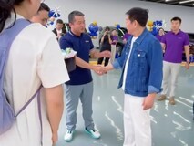 魏建军国庆赴宁波为十年老用户交车,彰显用户至上的品牌承诺