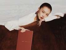 瑞红映雪,科技成诗:华为MateBook Fold非凡大师年末美学与实力双绝