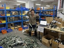 内存价格断崖式下跌,囤货经销商深陷套牢困局