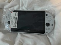 女友赴日寻觅赠白色PSVita,诚意礼物见证甜蜜婚约筹备