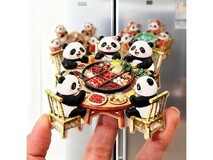 四川大熊猫吃火锅冰箱贴
