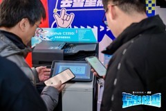 ZOL北大湖潮好玩嘉年华燃爆冰雪季，柯尼卡美能达让“冰雪战士”热“雪”沸腾！