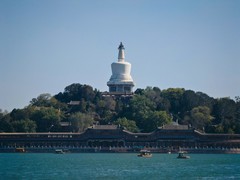 京城漫游指南 从景山到三里屯，用脚步丈量北京AB面