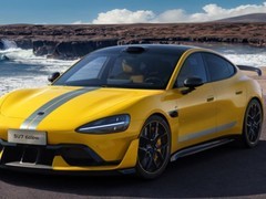 小米汽车完成“小米SU7”抽象艺术轮廓标识著作权登记