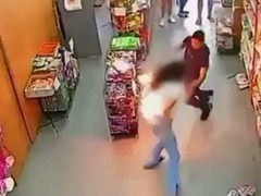 女子手机爆炸起火 身体多处受损 已送医治疗