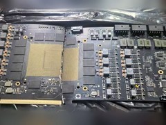 英伟达RTX 5090工程样卡曝光：2400W供电、32GB GDDR7显存