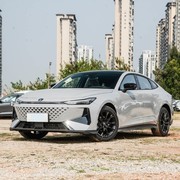 20万内5座掀背轿车推荐：长安UNI-V、大众凌渡等5款实力之选