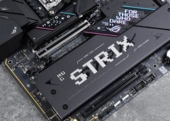 DIY从入门到放弃：选主板务必要看PCIe插槽