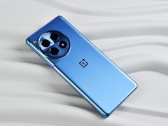 2000元的手机怎么选？一加红米iQOO谁的性价比更高
