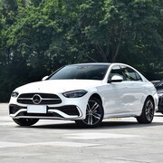 50万内三款实力派中型轿车，奔驰奥迪阿尔法罗密欧谁更胜一筹？