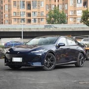 百万内中型轿跑大乱斗：燃油与电动的终极对决