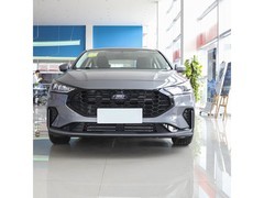 20万内五款三厢轿车横评：燃油与电动如何各显其能？