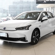 20万元内三款纯电紧凑轿车深度对比：谁是家庭出行优选？