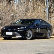 百万内三款中型轿车对决：性能、科技与未来出行的多元选择