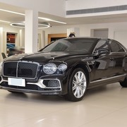 百万级豪华旗舰对决：四款顶级三厢轿车深度解析