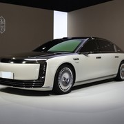 100万内五款豪华三厢轿车横评：智能与性能的终极对决