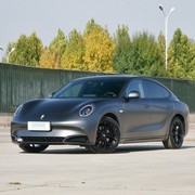 30万内纯电中型轿车四选一，智能驾趣谁更胜一筹？