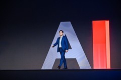 联想发布多款超级智能体，端侧AI开启规模化落地