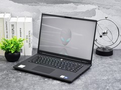 Alienware外星人m16 R2评测：触手可得的信仰级硬核游戏本