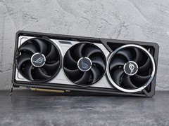 华硕ROG ASTRAL夜神RTX 5090 D显卡评测：巅峰实力豪华体验