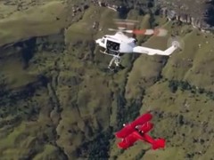 《碟中谍8》曝极限扒机花絮，汤姆·克鲁斯高空挑战真实特技