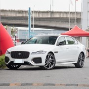 四十余万预算如何选？三款中大型轿车各具特色，电动与燃油的终极对决