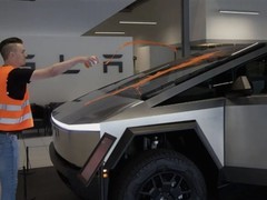 特斯拉Cybertruck被涂橙色：马斯克怒了！