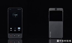 讯飞新旗舰双屏翻译机上手体验：AI赋能下的跨语沟通新篇章