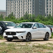 三款30万内插电混动中型轿车深度对比，谁更懂家庭出行？