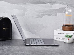 化腐朽为神奇 联想YOGA Air 15 Aura AI元启版打开轻薄本新天地