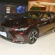 四款百万级豪华轿车大比拼，谁是你的理想之选？