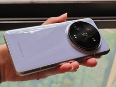 小米14 Ultra罕见工程机曝光 紫色玻璃款 网友：没量产太可惜了