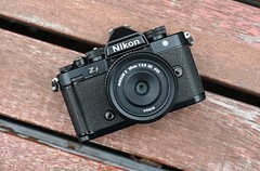 尼康发布Zf 3.00版本固件：新增胶片颗粒功能、提升对焦与构图精度