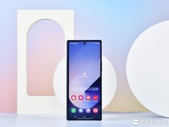 AI赋能，设计焕新 三星Galaxy Z Fold6评测