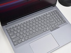 兼顾创意生产力与游戏！上手体验联想ThinkBook 16p 2025 AI元启版