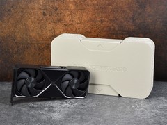 NVIDIA RTX 5070 12GB FE显卡首测 2K 200帧奢华体验