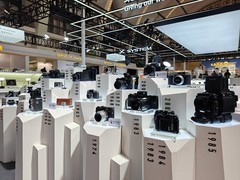 P&E2025:GFX100RF大受欢迎 富士全线影像产品亮相展会