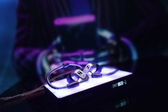 森海塞尔双作齐发：东方诗意与街头涂鸦，共绘声音新纪元