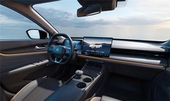 每日车圈新鲜事：全新长安UNI-V官宣|领克10 EM-P官宣|新一代奥迪Q3正式官宣